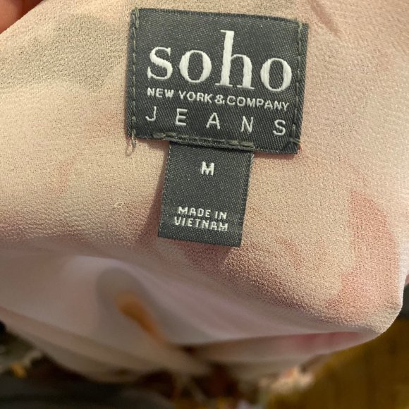 NY&Co Open Shoulder Blouse - Picture 2 of 4